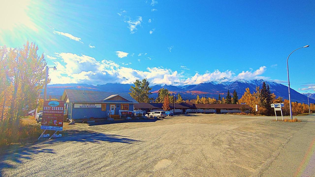 Cozy Corner Motel & Restaurant Haines Junction Extérieur photo