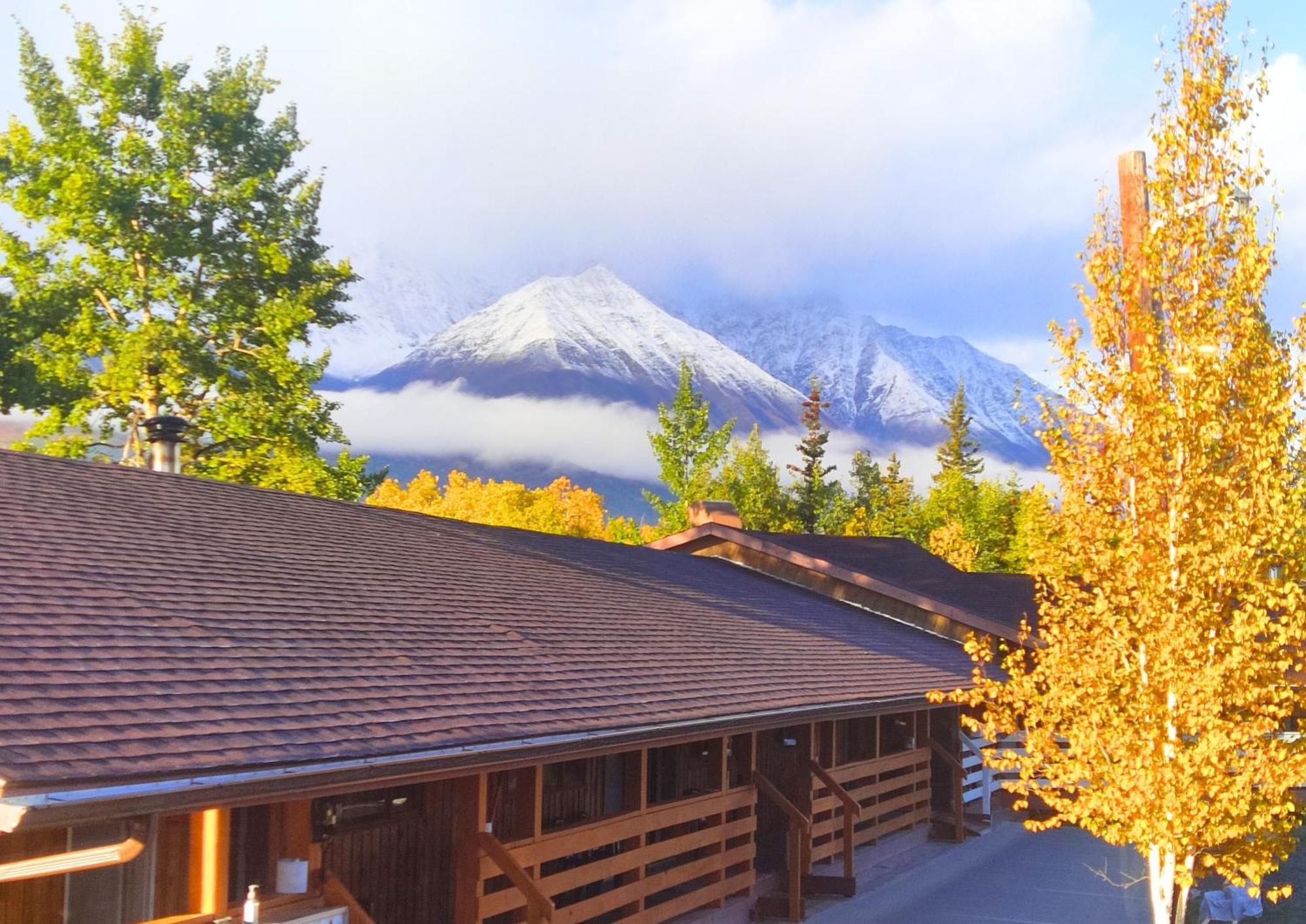 Cozy Corner Motel & Restaurant Haines Junction Extérieur photo