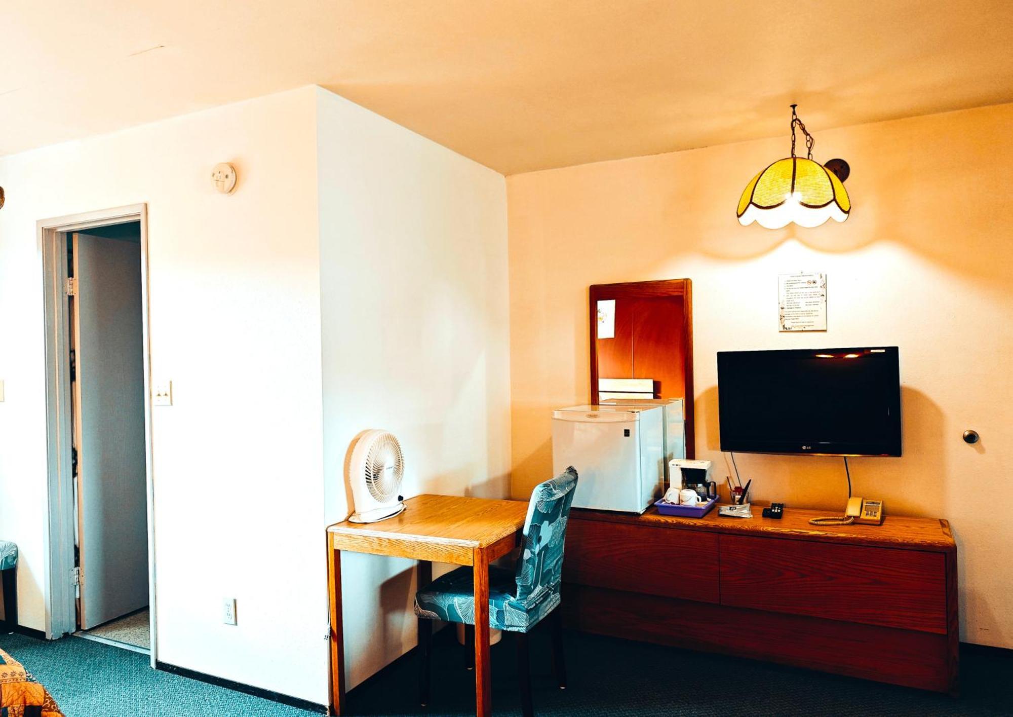 Cozy Corner Motel & Restaurant Haines Junction Extérieur photo