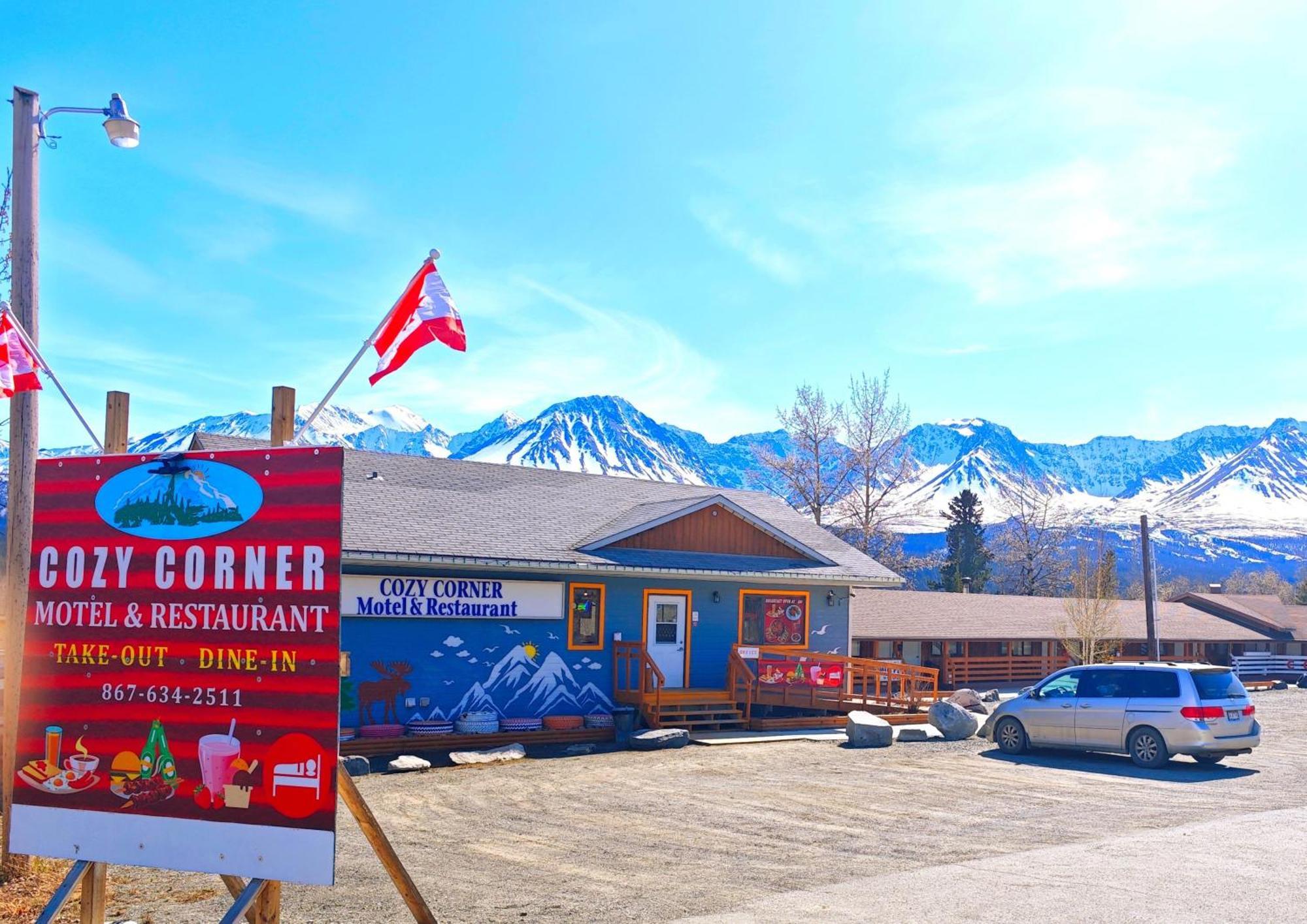 Cozy Corner Motel & Restaurant Haines Junction Extérieur photo