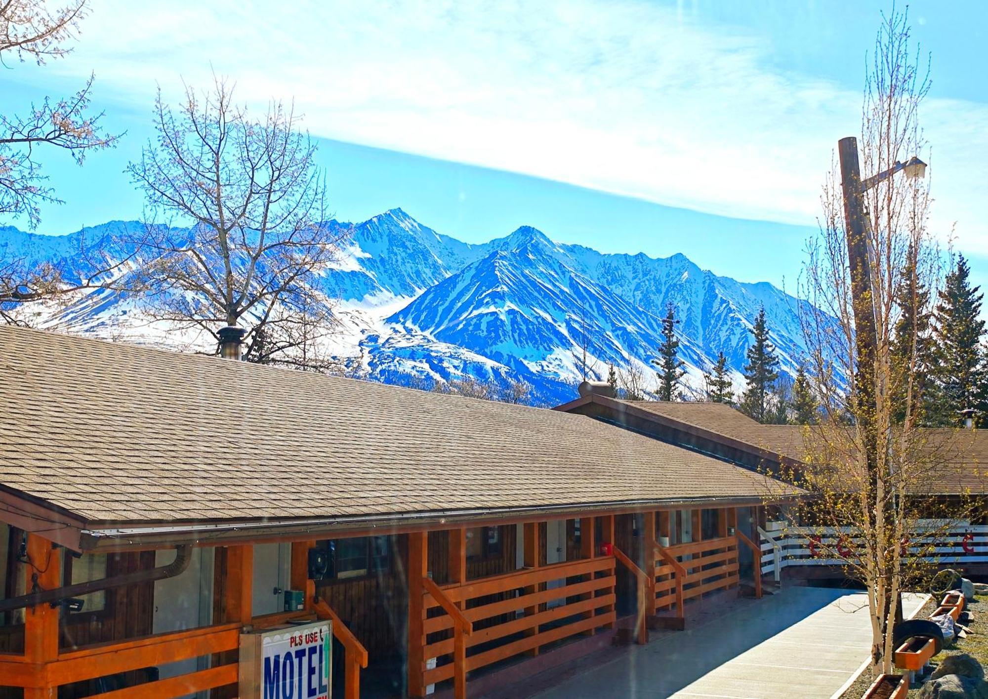 Cozy Corner Motel & Restaurant Haines Junction Extérieur photo