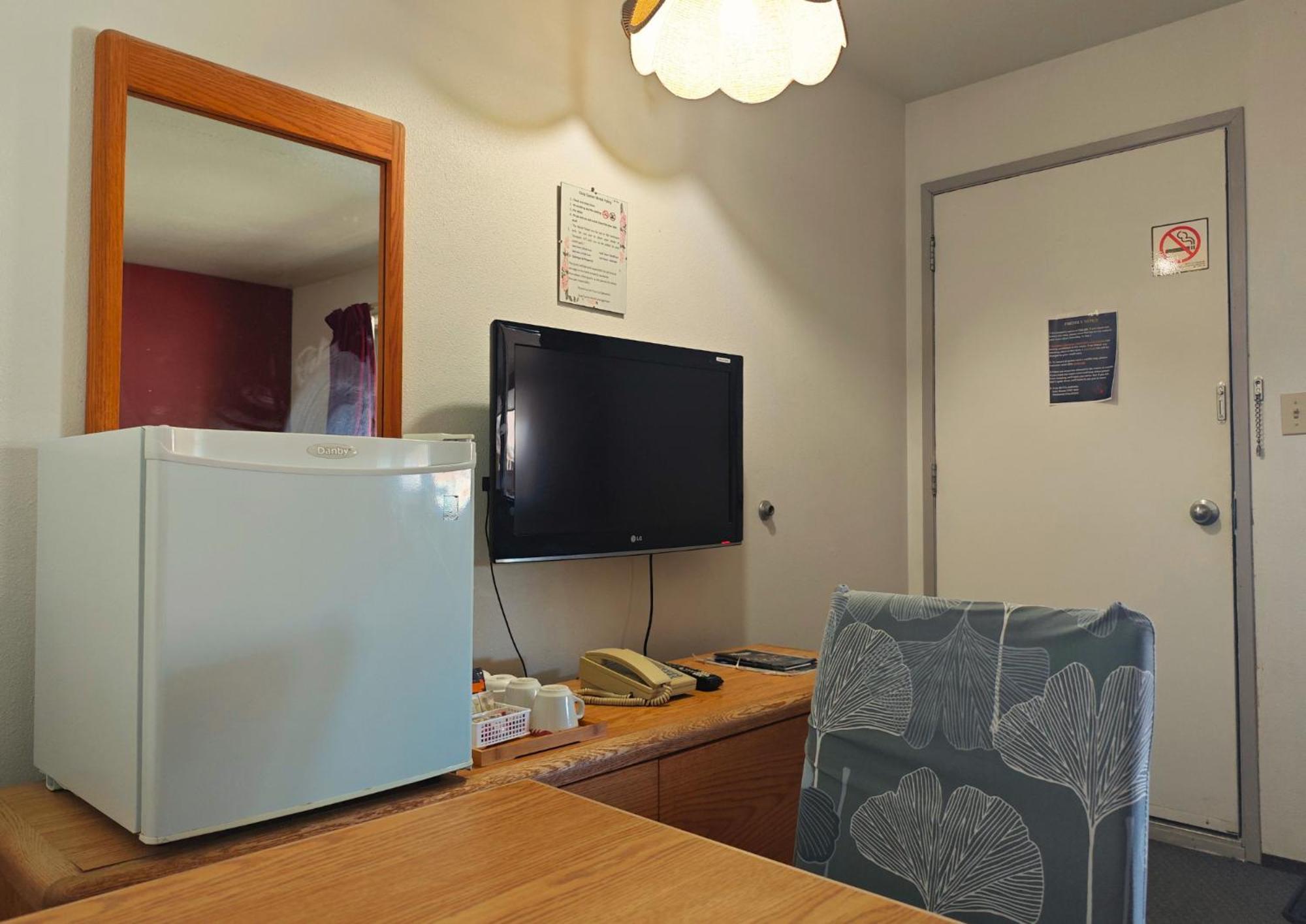 Cozy Corner Motel & Restaurant Haines Junction Extérieur photo
