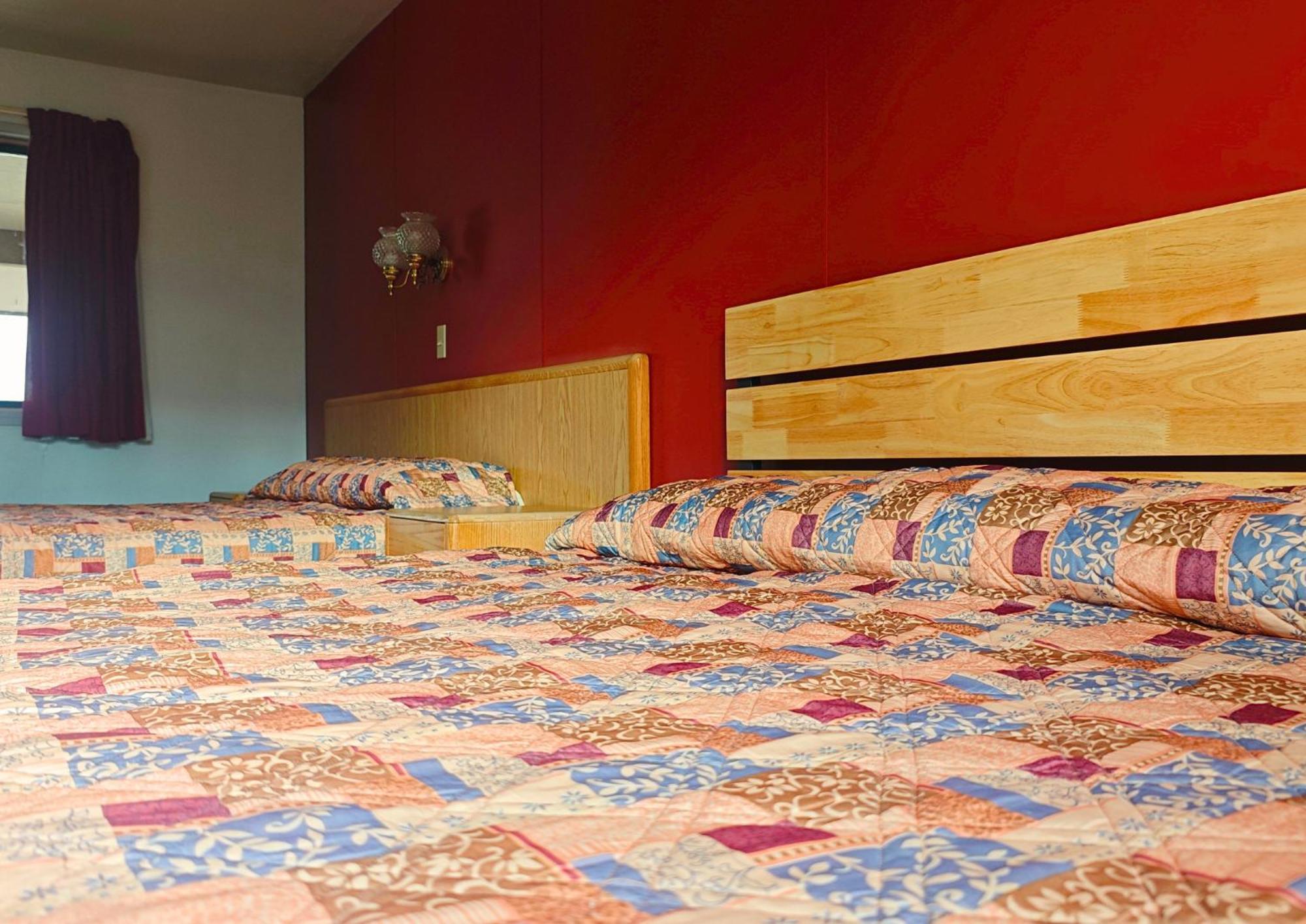 Cozy Corner Motel & Restaurant Haines Junction Extérieur photo